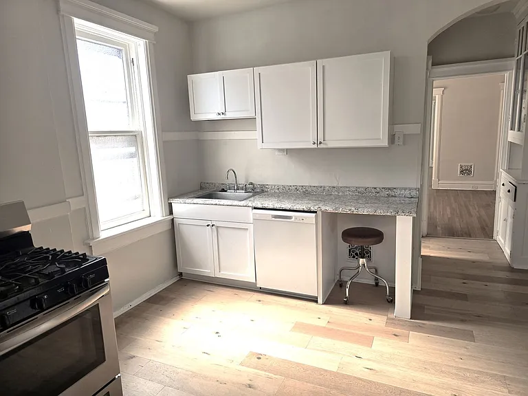 4219-4221 Botanical Ave — Photo 11