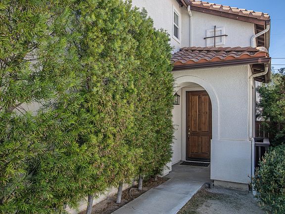 3rd image of 20323 Aurora Ln
