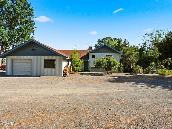 2nd image of 2151 Speyers Rd