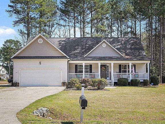 2nd image of 11 Cashew Ln