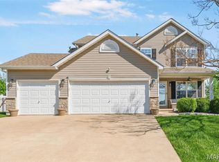 19 Cambridge Ct, Troy, MO 63379
