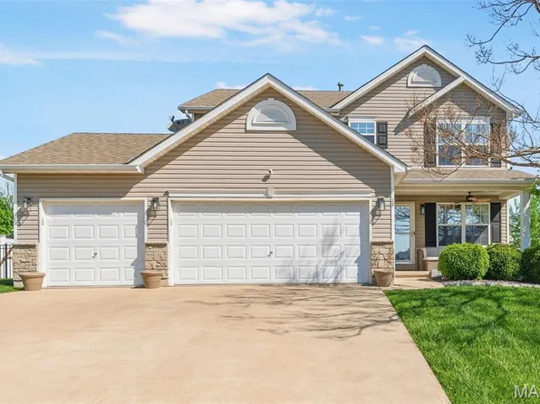 19 Cambridge Ct, Troy, MO 63379