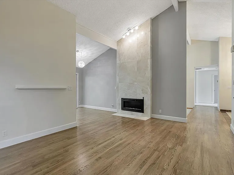 821 Figwood Ct — Photo 14