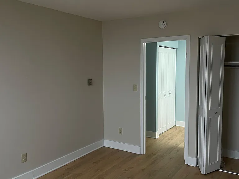 600 E 8th St #12P — Photo 13