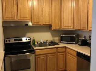 16 Fordyce Ct APT 14, New Milford, CT 06776