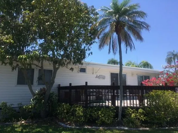 236 Carol Dr, Seminole, FL 33772