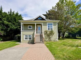3091 Carroll St, Victoria, BC V9A 1R1