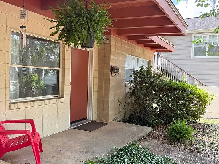 717 Edgewood Street Duplex — Photo 2