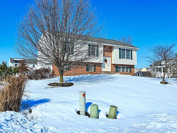 2nd image of 272 Pattison Dr