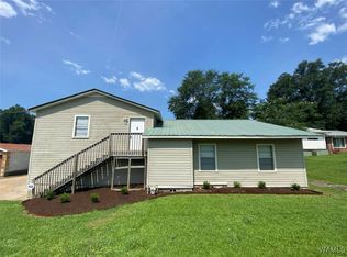 558 1st St SW, Graysville, AL 35073