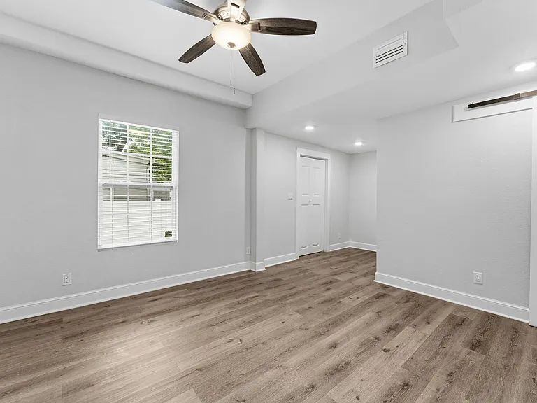 3314 N Jefferson St — Photo 16