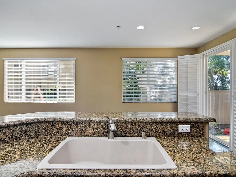 6349 Alexandri Cir — Photo 13