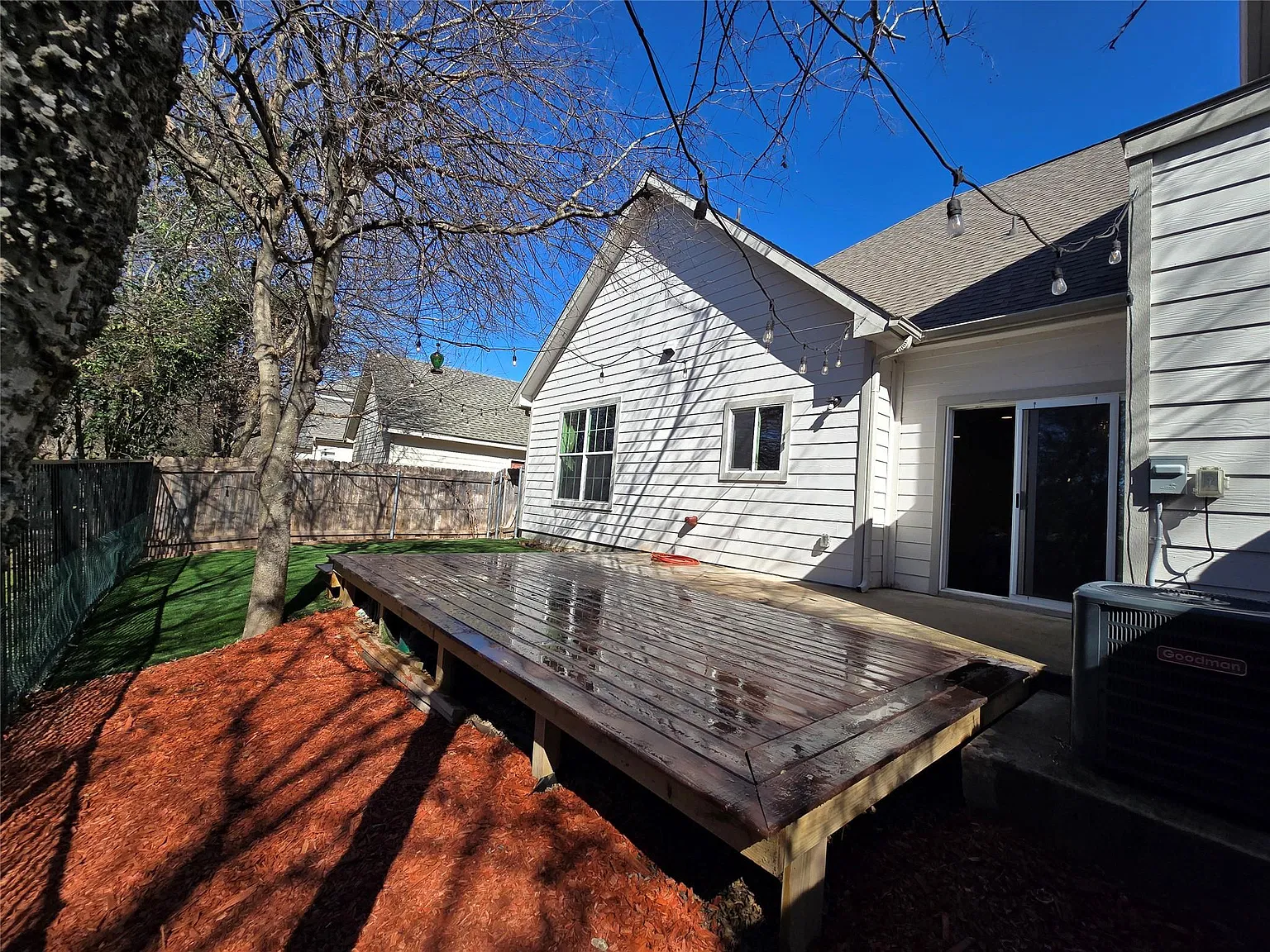 2 bed, 2.0 bath, 1224 sqft, $2,100 — Photo 1