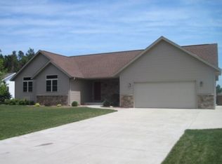 3009 Dunegan Dr, Stevens Point, WI 54481