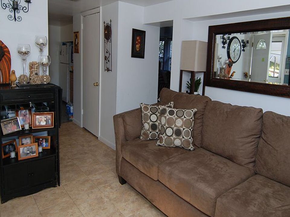 1st image of 250 Grand St #1