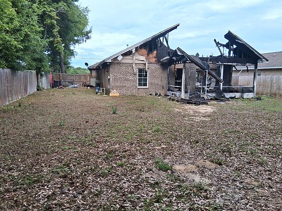 4th image of 1438 Cedar St