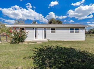2236 E 53rd St S, Wichita, KS 67216