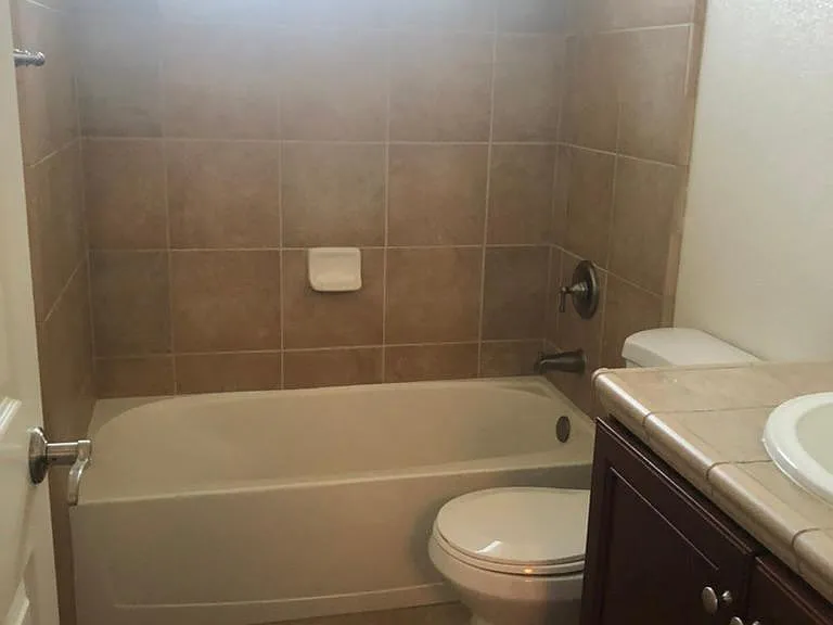 1354 Seymour Cir — Photo 7