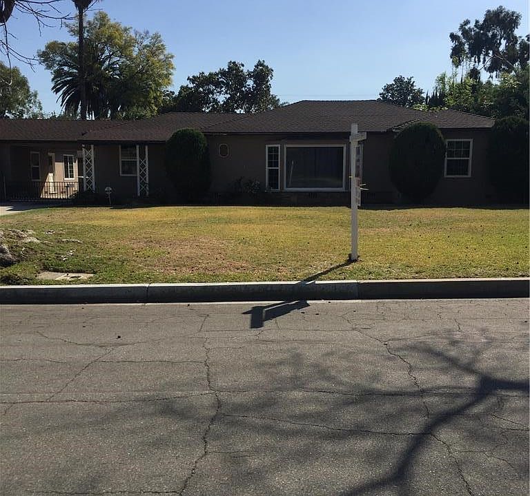 1st image of 174 W Las Flores Ave