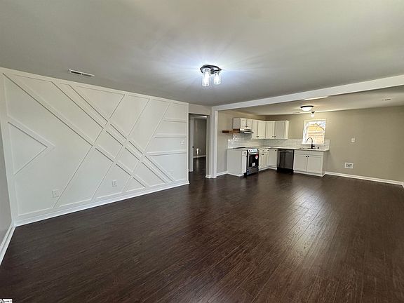 4th image of 310 Belton Dr