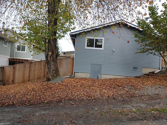 3rd image of 26537 NE Stewart St #B