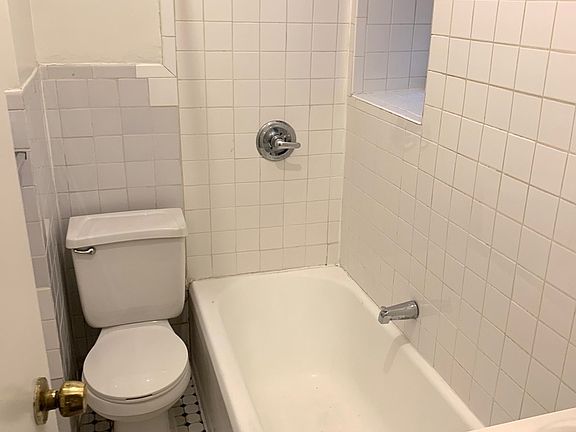 5th image of 635 E 9th St #2A