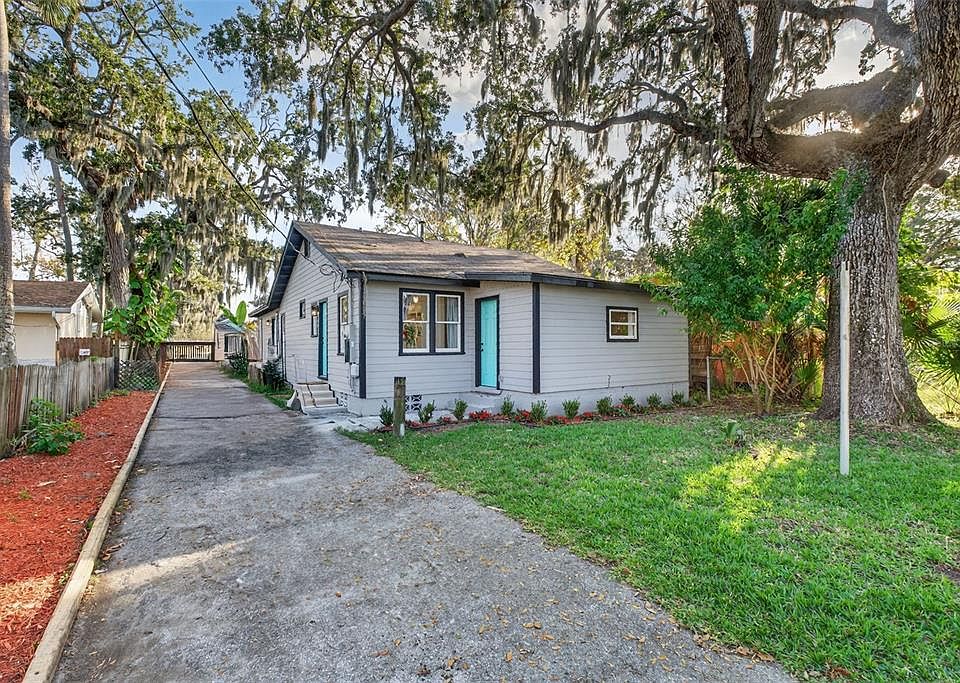 1st image of 115 Palm Pl