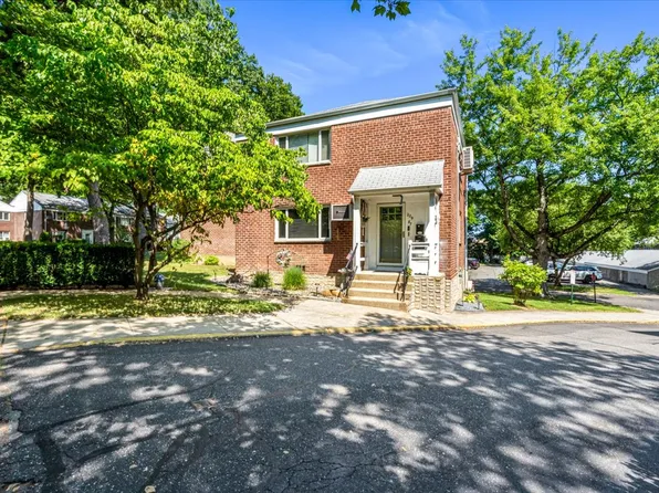 209-87 18th Avenue image 1 of 13
