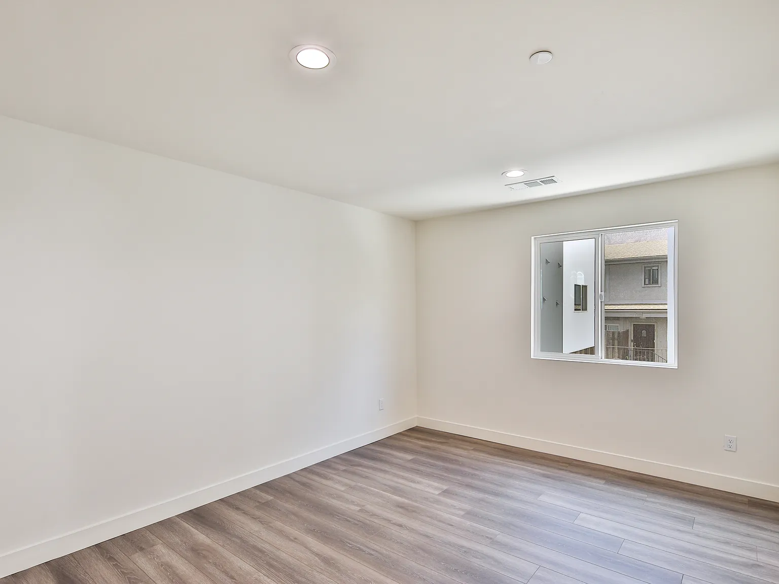 2 bed, 1145 sqft, $3,500 — Photo 3