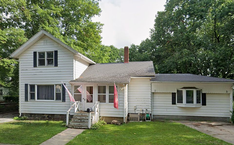 1st image of 114 W Alexander St