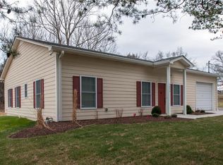5640 Dowdy Rd, Chapel Hill, TN 37034