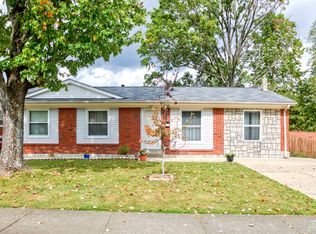 1037 Cristland Rd, Louisville, KY 40214