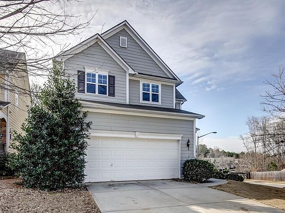 3rd image of 115 Creekwood Trl