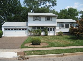 1437 Seneca Rd, North Brunswick, NJ 08902