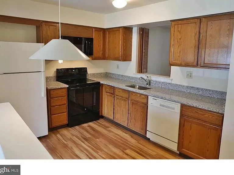 206 S Snowdon Ct — Photo 8