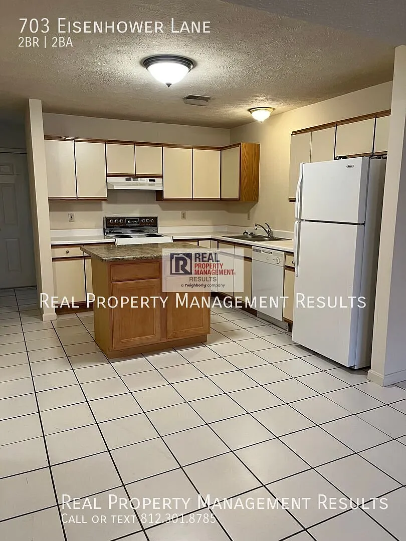 Spacious Haubstadt Apartment with Large Backyard & Garage — Photo 4