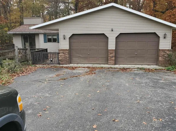 412 Wildwood Cir, Tecumseh, MI 49286