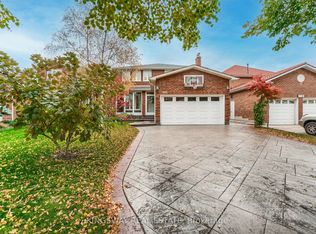 1136 Springwater Cres, Mississauga, ON L5V1G3