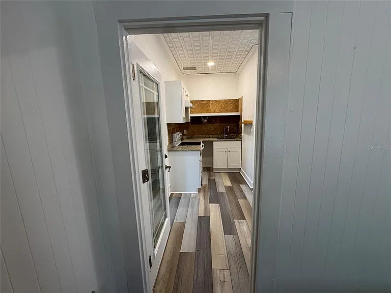 142 6th Ave N #1 — Photo 12