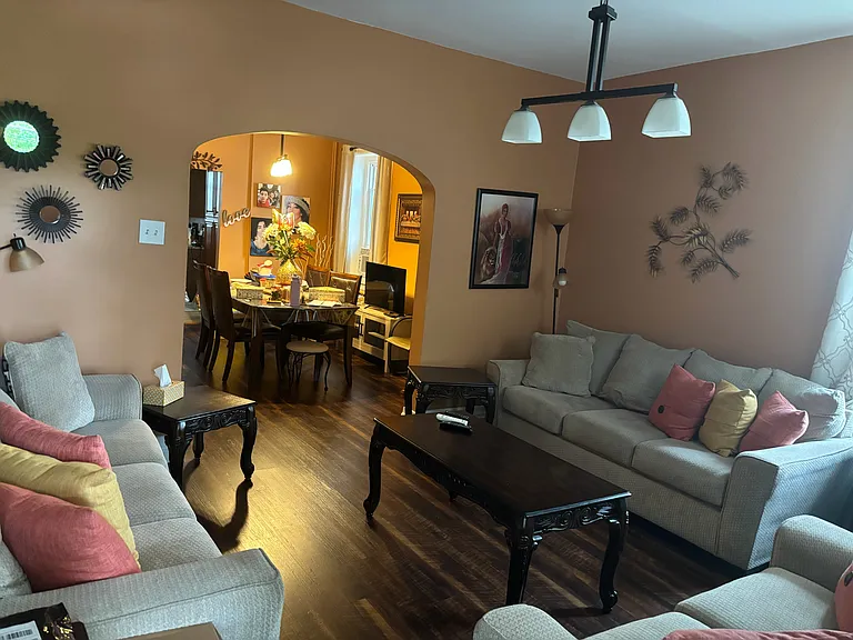 2110 Lincoln Ave — Photo 4