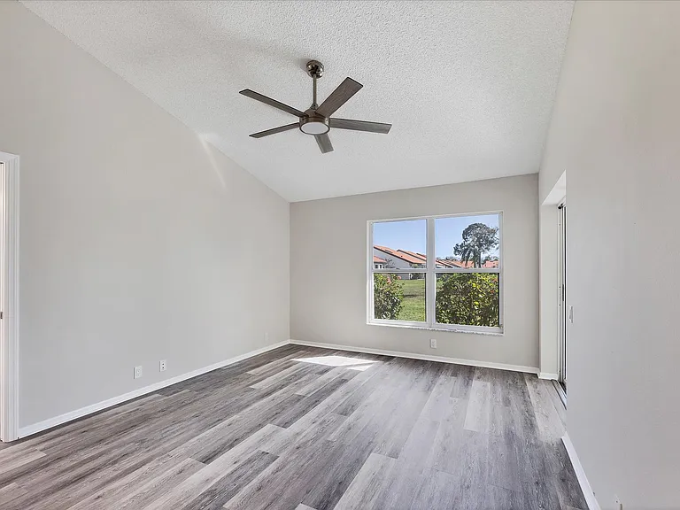 4998 Tamarack Trl — Photo 27