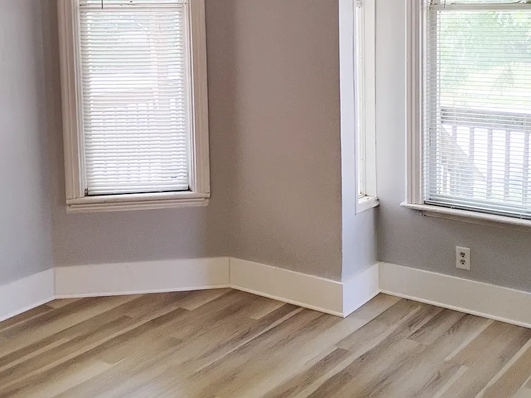 424 Charles Ave SE — Photo 5