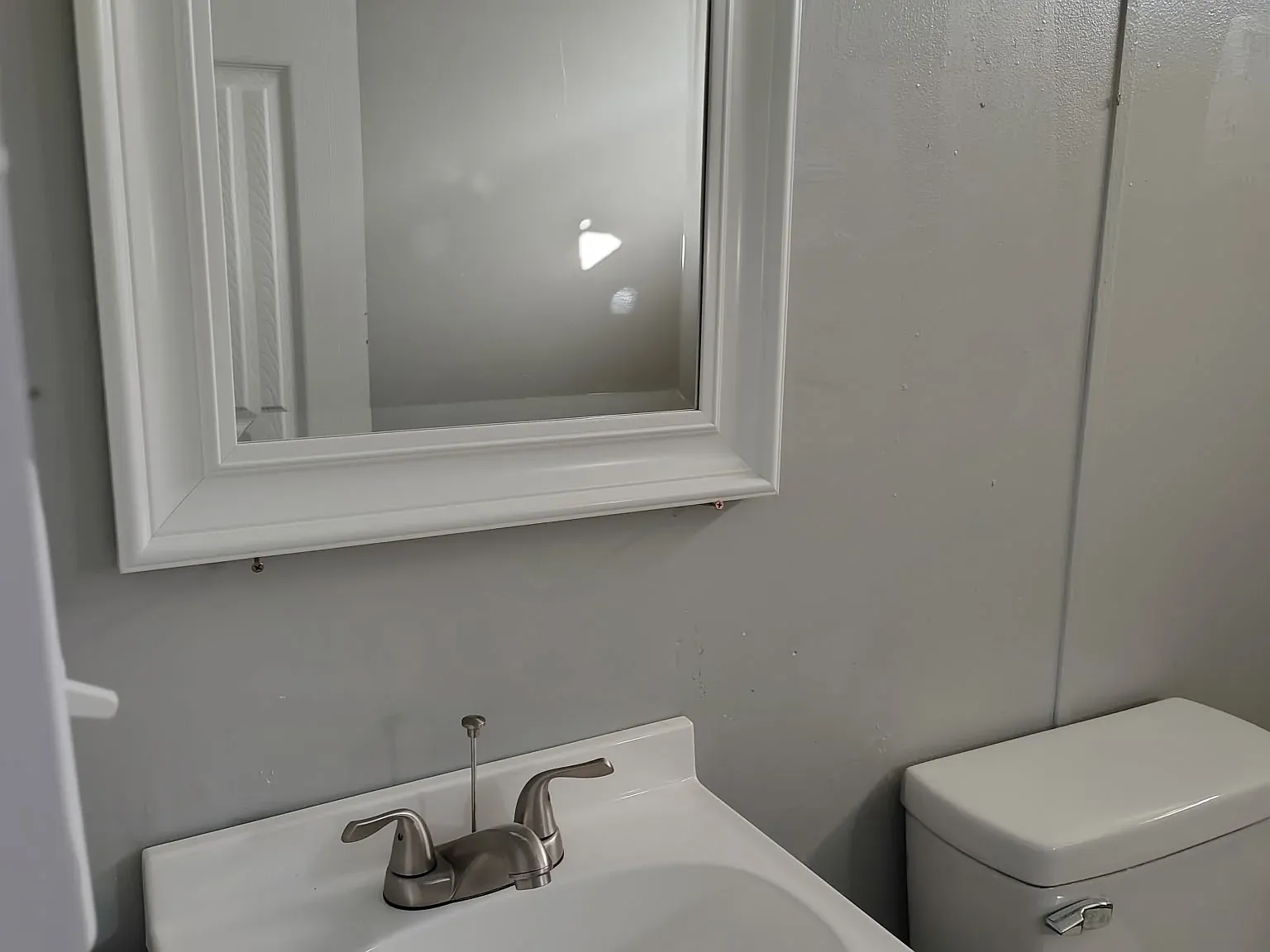 3 bed, 900 sqft, $1,100 — Photo 3