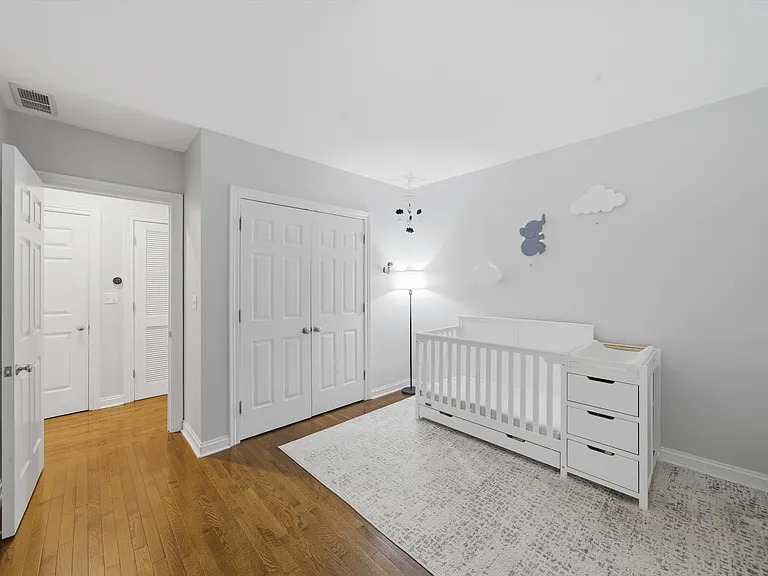 1144 W Roscoe St #3W — Photo 13