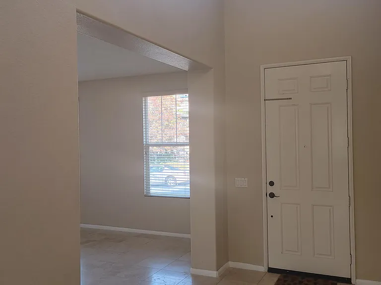 382 Edgewater Dr — Photo 22