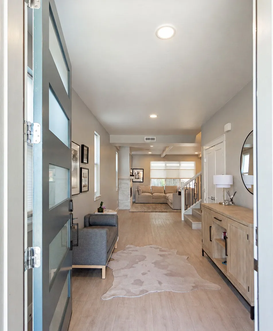 3 bed, 2.5 bath, 2511 sqft, $3,000 — Photo 4