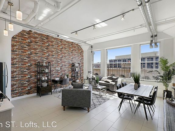 5th image of 939 S Broadway APT 708