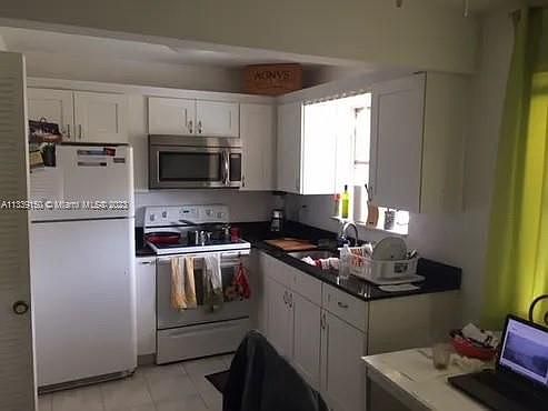 3rd image of 2840 Taylor St APT 22