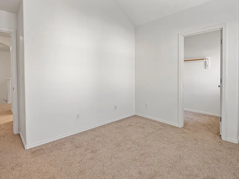 1611 SW San Mateo Ter — Photo 8