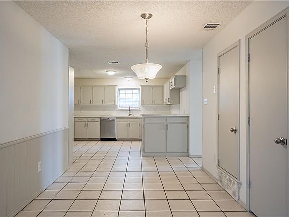 4th image of 1017 Mill River Dr